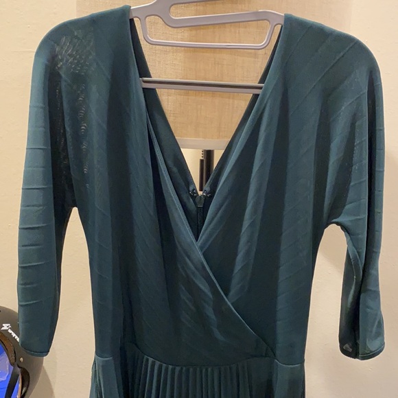 BCBG Max Azaria dark green pleated dress - Picture 3 of 3